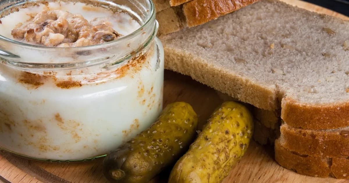 Jak zrobić smalec z cebulką - prosty przepis na domowy smak Jak zrobić smalec z cebulką - prosty przepis na domowy smak