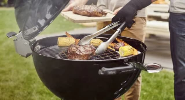 Najlepsze grille BBQ: Jak wybrać idealny sprzęt do grillowania Najlepsze grille BBQ: Jak wybrać idealny sprzęt do grillowania