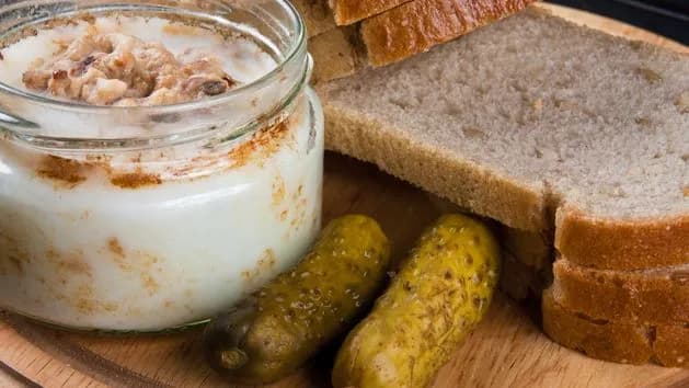 Czy smalec topimy pod przykryciem? Sprawdź, co wpływa na smak Czy smalec topimy pod przykryciem? Sprawdź, co wpływa na smak