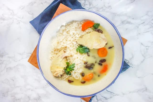 Jak zrobić potrawkę z kurczaka - prosty przepis na smaczne danie Jak zrobić potrawkę z kurczaka - prosty przepis na smaczne danie