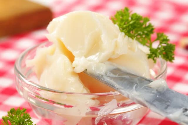 Dlaczego lepiej smażyć na smalcu? Odkryj zdrowe korzyści i smak Dlaczego lepiej smażyć na smalcu? Odkryj zdrowe korzyści i smak